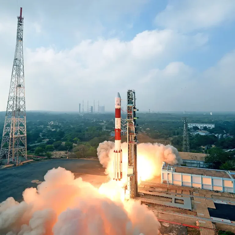 ICEYE-X1_Launch_abroad_ISRO_PSLV_C40_rocket_Credit_Antrix_01_2018