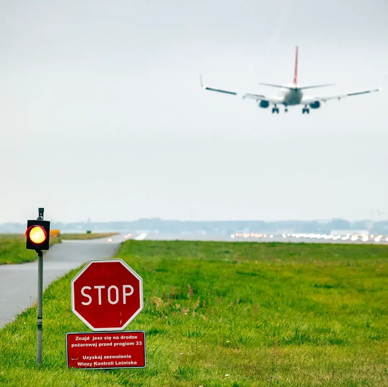 Lądowanie - znak STOP - AN6A4869 fot.DK
